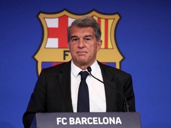 Barcelona masih punya banyak utang meski sudah berhemat.