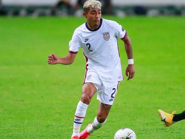 Bek LA Galaxy Pindah Kesetiaan dari Amerika Serikat ke Meksiko