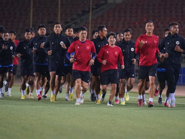 Latihan timnas Indonesia U-23 di Tajikistan