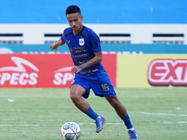 Gelandang PSIS Semarang, Finky Pasamba