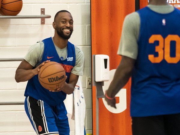 Tom Thibodeau minta Kemba Walker untuk bermain lebih agresif.