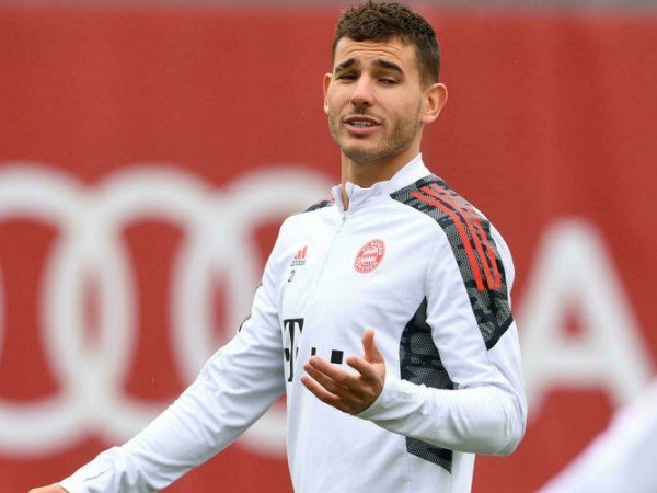 Lucas Hernandez Dimainkan vs Benfica