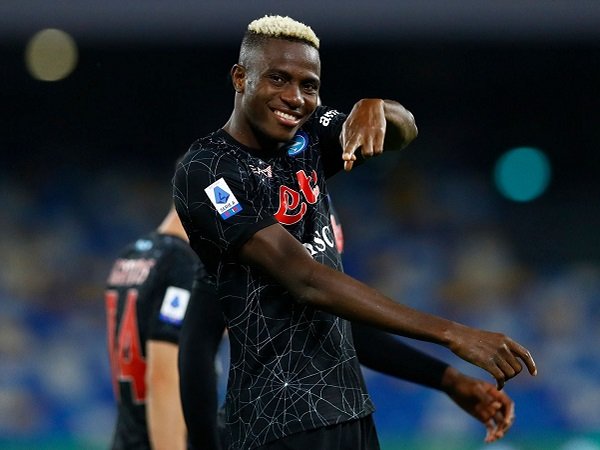 Victor Osimhen dicadangkan saat Napoli menjamu Legia.