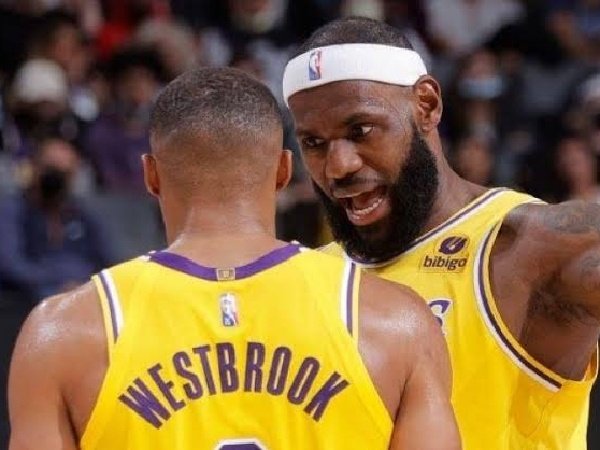 LeBron James beri saran berharga untuk Russell Westbrook.