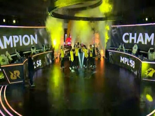 Lalui Royal Derby BO7 Penuh, ONIC Esports Raih Juara MPL ID Season 8