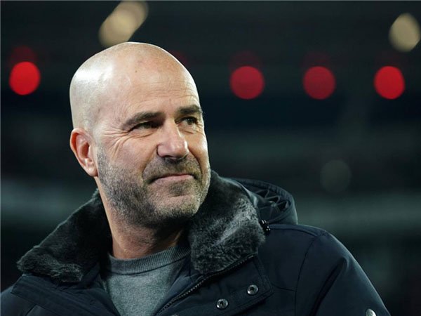 Pelatih Lyon Peter Bosz