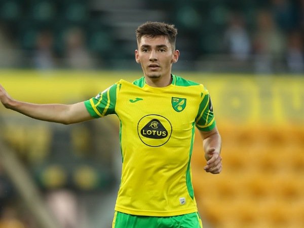 Kris Commons menyarankan Billy Gilmour segera hengkang dari Norwich City.