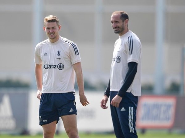 Matthijs de Light - Giorgio Chiellini (Sumber: Getty)