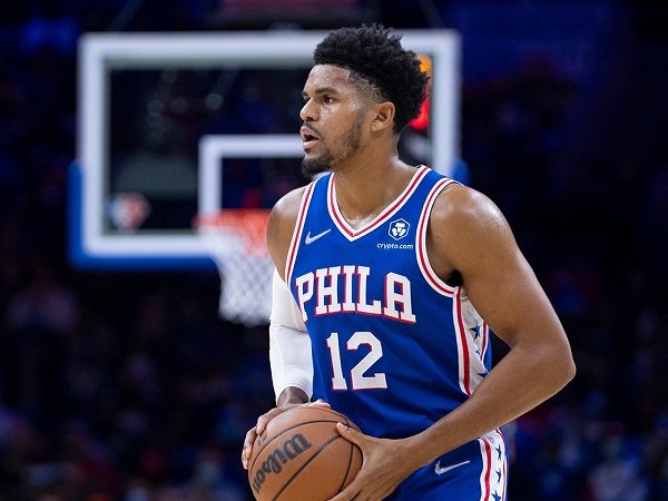 Tobias Harris harus menepi dari skuat 76ers karena terpapar COVID-19.