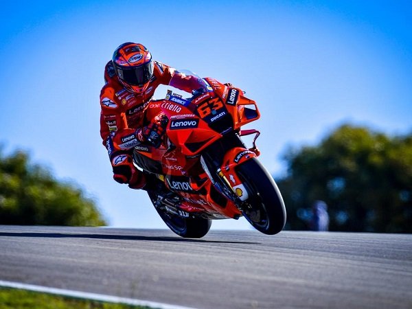 Francesco Bagnaia berhasil jadi yang tercepat di kualifikasi GP Algarve.