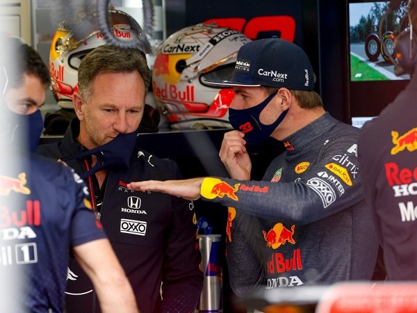 Christian Horner peringatkan Verstappen untuk tidak terlalu nekat di GP Meksiko.