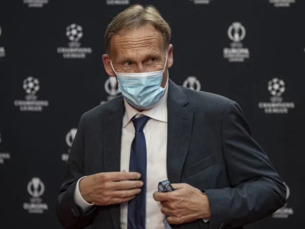 CEO Borussia Dortmund Balasa Ejeken Mantan Petinggi Bayern