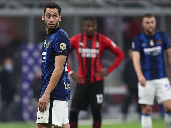 Hakan Calhanoglu