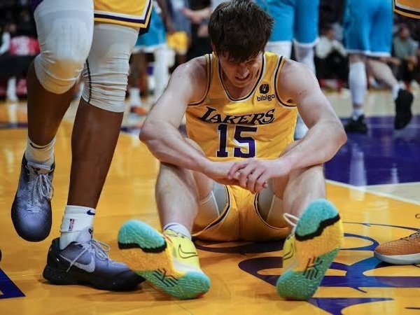 Cedera hamstring paksa Austin Reaves menepi 2 pekan.