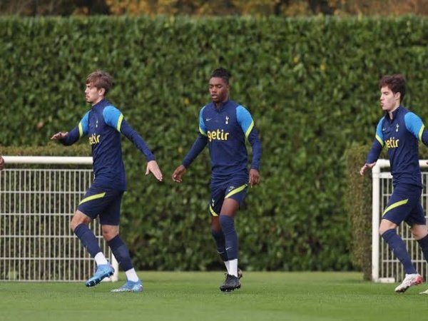 Conte panggil Robson latihan bersama tim utama