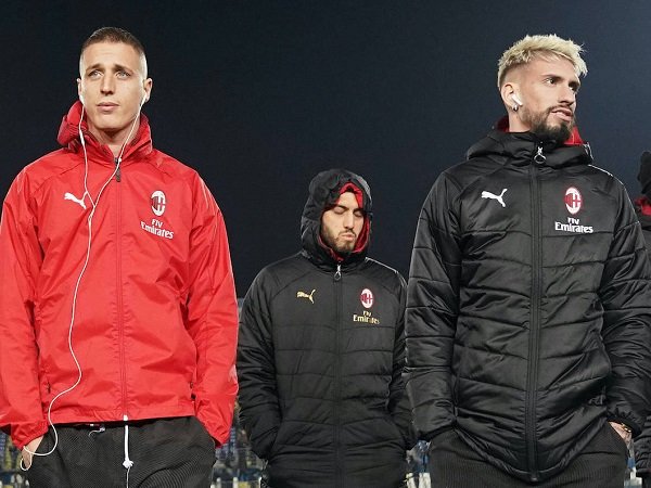 Duo AC Milan Andrea Conti dan Samu Castillejo