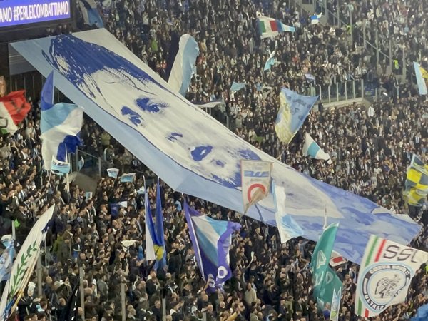 Immobile dapat penghargaan dari Lazio