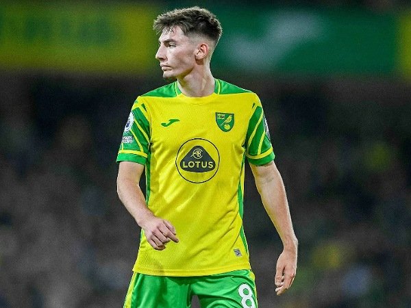 Grant Hanley puji performa apik Billy Gilmour.