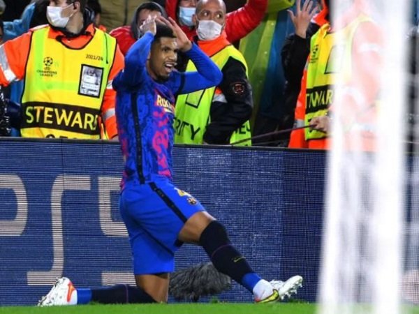 Bek Barcelona, Ronald Araujo. (Images: Getty)