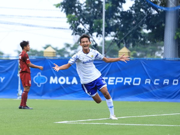 Topan Abdillah ketika mencetak gol kemenangan Persib U-18