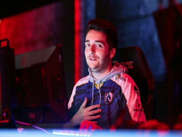 Tepis Rumor Terdepak, NAF Perpanjang Kontrak di Team Liquid Hingga 2024