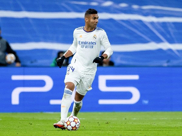 Carlo Ancelotti berniat tetap mainkan Casemiro kontra Real Sociedad.