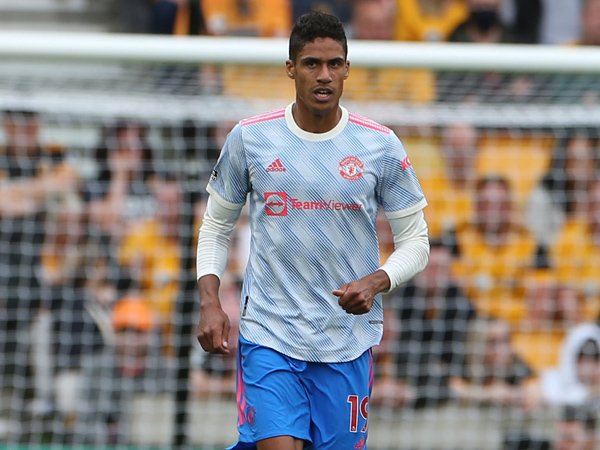 Bek Manchester United, Raphael Varane.