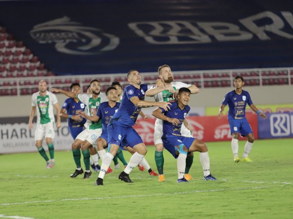 Laga PSIS Semarang kontra PSS Sleman