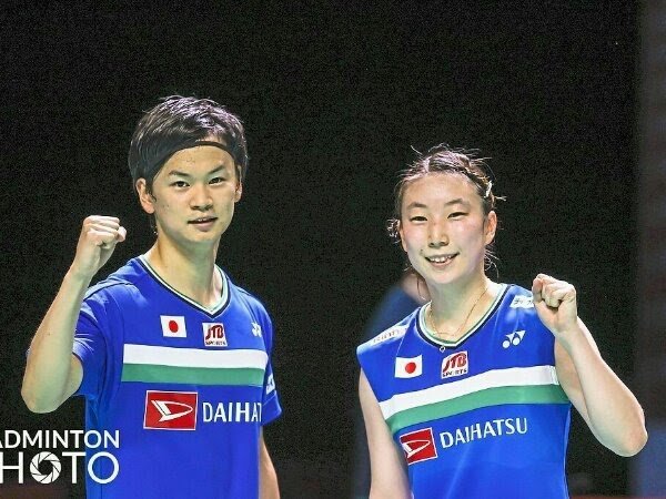 Yuta /Arisa Versus Dechapol/Sapsiree di Final BWF World Tour Finals 2021