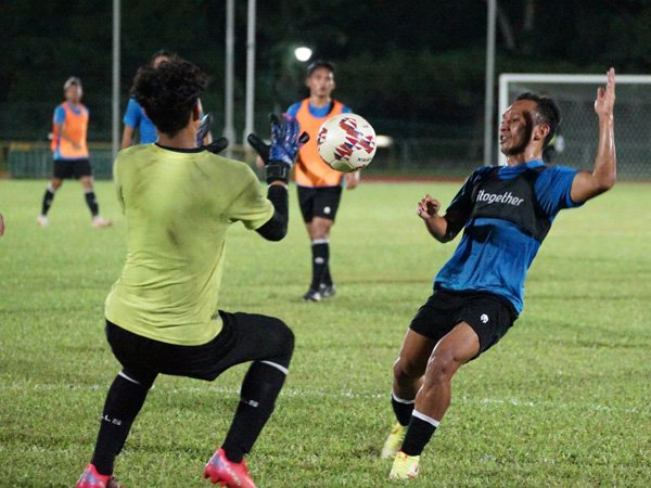 Latihan timnas Indonesia jelang menghadapi Kamboja