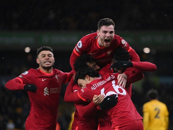 Liverpool hadapi Aston Villa dalam laga lanjutan Premier League.