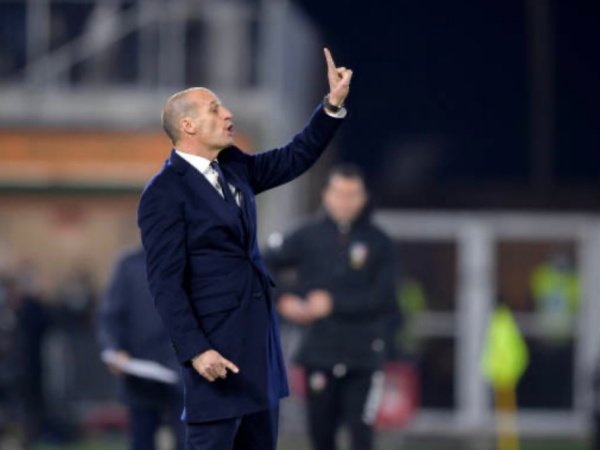 Massimiliano Allegri tak mau bicarakan peluang Juventus lolos ke Liga Champions.