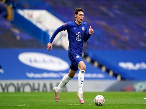 Tottenham turut memburu Christensen