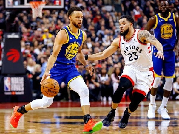 Fred VanVleet akui tiru banyak hal positif dari Stephen Curry.