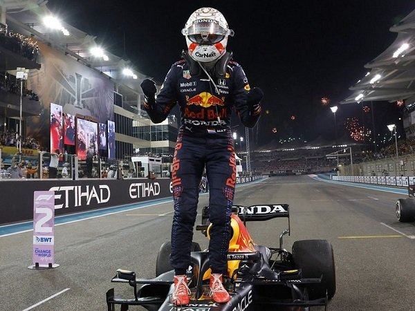 Mercedes, Red Bull, Max Verstappen