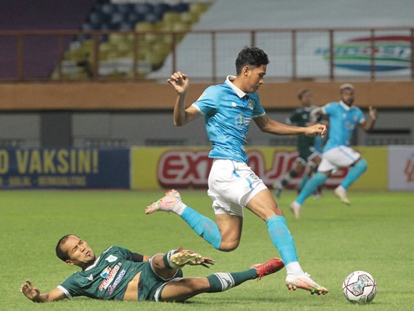 Laga PSMS Medan kontra Sulut United
