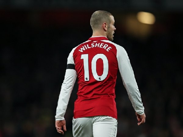 Jack Wilshere mengenakan nomor punggung 10 selama akhir kariernya di Arsenal
