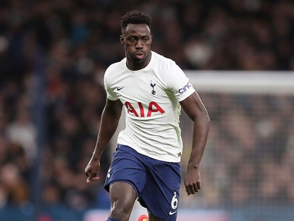 Napoli incar Davinson Sanchez dari Tottenham.