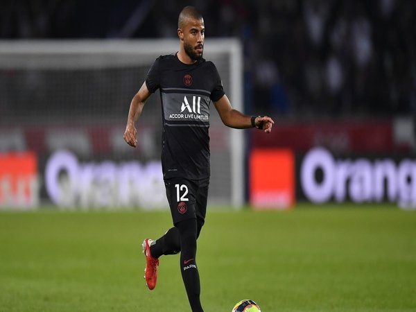 Paris Saint-Germain resmi meminjamkan Rafinha Alcantara ke Real Sociedad sampai musim 2021/22 berakhir / via AFP