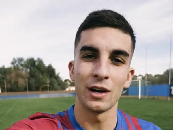Barcelona resmi umumkan transfer Ferran Torres.