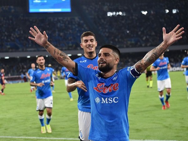Lorenzo Insigne diperingatkan oleh Sebastian Giovinco.
