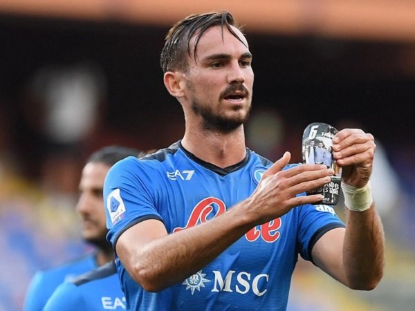 Napoli umumkan Fabian Ruiz dan Lorenzo Insigne sudah negatif COVID-19.