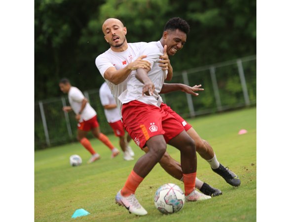Pemain anyar Persik Kediri, Jeam Kelly Sroyer