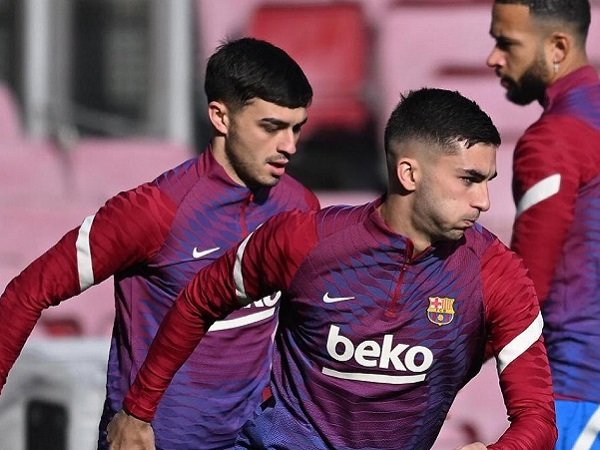 Barcelona belum bisa diperkuat Pedri dan Ferran Torres di Piala Super Spanyol.