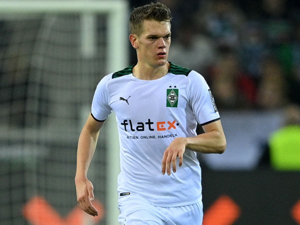 Bek Borussia Monchengladbach, Matthias Ginter.