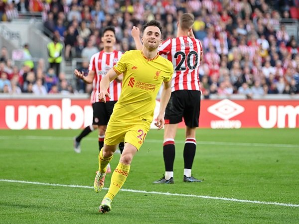 Liverpool jamu Brentford dalam laga lanjutan Premier League.