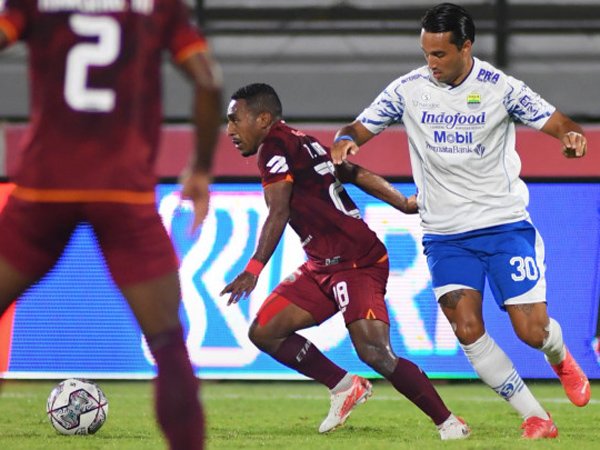 Winger Borneo FC, Terens Puhiri