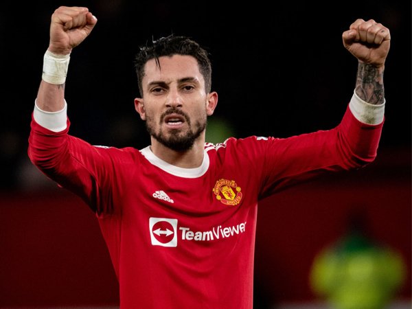 Bek kiri Manchester United, Alex Telles.