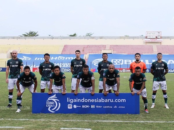 Pemain Persikabo 1973 ketika berfoto bersama jelang laga
