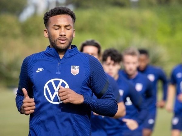 Auston Trusty  (Sumber: Getty)